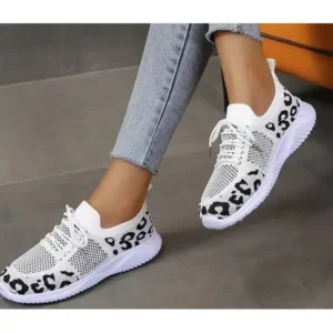 Mukeshhousehold Women Fashion Plus Size Spotted Mesh Breathable Round Toe Sneakers